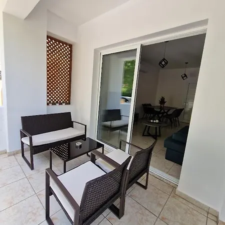 Laertis - By Imh Travel & Tours Paphos