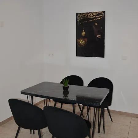Laertis - By Imh Travel & Tours Daire Pafos