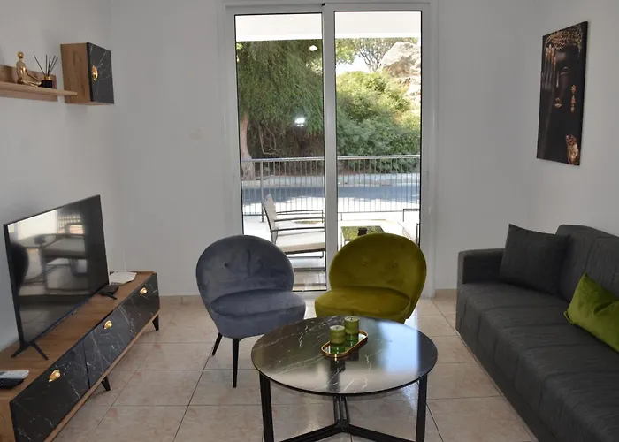 Laertis - By Imh Travel & Tours Paphos